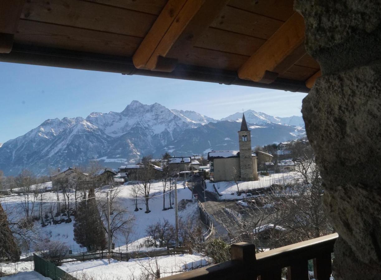 Attico Panoramico Con Soppalco Lejlighed Gignod Eksteriør billede